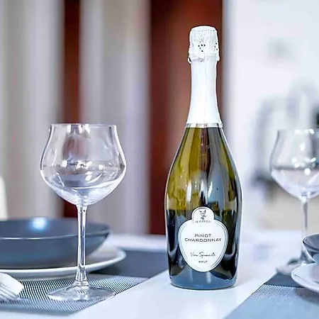 Chardonnay-cozy Loft Netflix, Wifi & Parking Free 4*